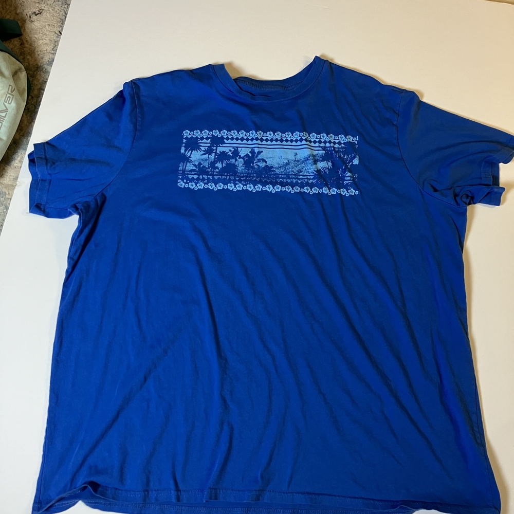 Gildan Blue Men's Tee with Graphic Design